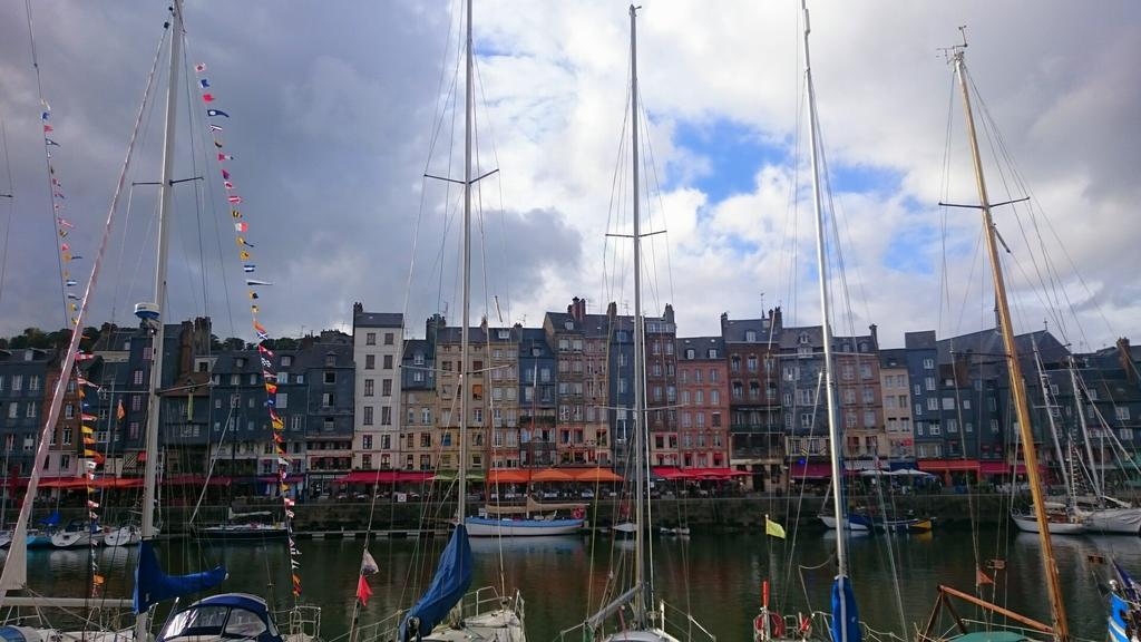 La Cabane Du Pecheur Honfleur Exterior photo